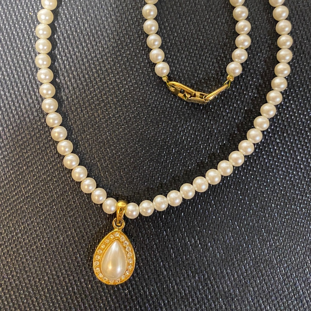 pearl neckless